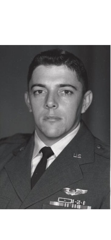 44MagnumBlue1's tweet photo. United States Air Force Captain Glenn Robert Manning was killed in a plane crash on December 17, 1969 in Quang Nam Province, South Vietnam. Glenn was a 29 year old pilot from New Orleans, Louisiana. 56th Special Operations Wing. Remember Glenn today. He is an American Hero.🇺🇸 https://t.co/RajHMaTzbz