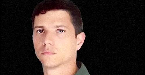 “No lo dejen morir”
El teniente coronel del Ejército Igbert José Marín Chaparro, preso en los tenebrosos sótanos de la Dirección General de Contrainteligencia Militar en Boleíta, Caracas, lleva 25 días en huelga de hambre. Su vida peligra.