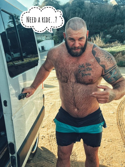 Retweet to be owed a free ride in the shagging wagon…!! 

#gaydaddy #gaybear #gaybears #gaybelly #hairybear