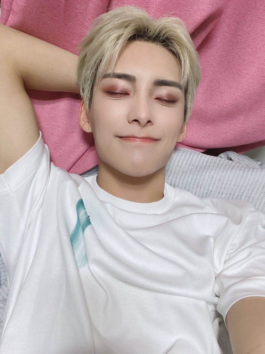 hourly_junhee's tweet photo. ⋞ #에이스 #준 ⋟ @official_ACE7 https://t.co/aTVRcDRAvn