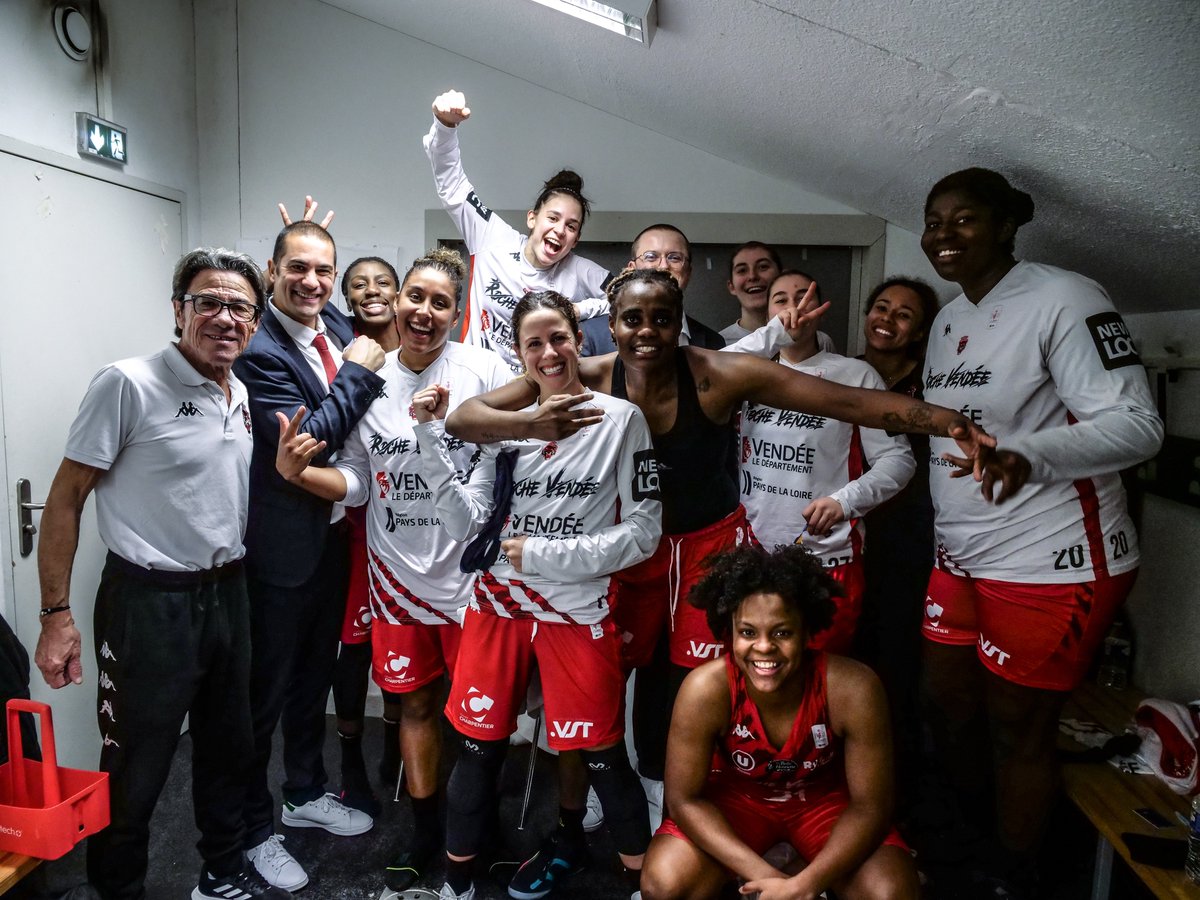 ❤️ Avec le plus grand des sourires, on vous souhaite de bonnes vacances ! 🤍