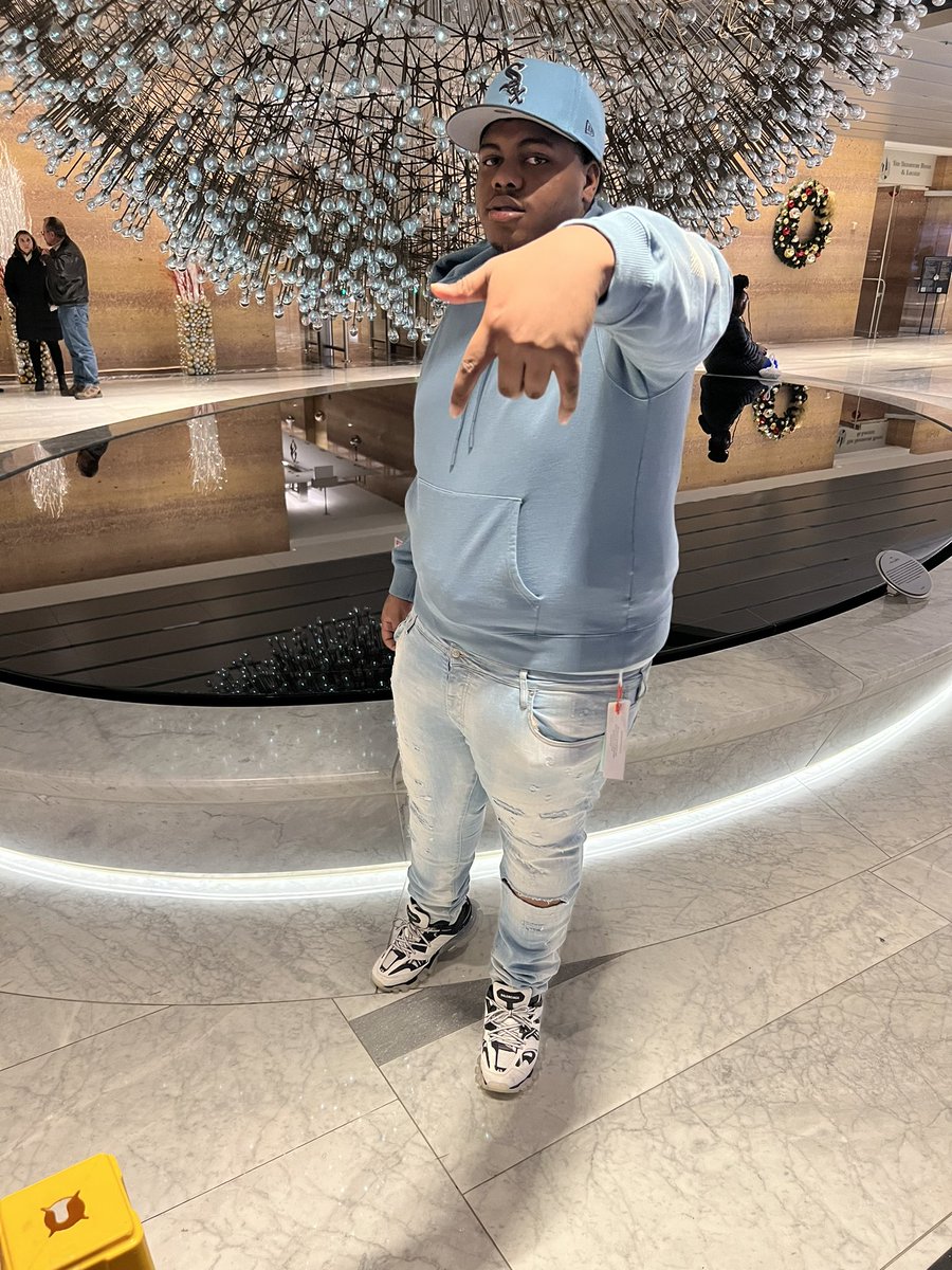 BigWoney64's tweet photo. Colder Dem Cold #Oblock4L #JaydoJumpOut 🥶 https://t.co/IDqmrtRpq9