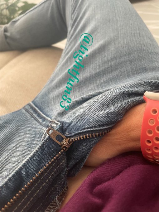 Feeling a little frisky 👀 https://t.co/sg2KZ8GUHq