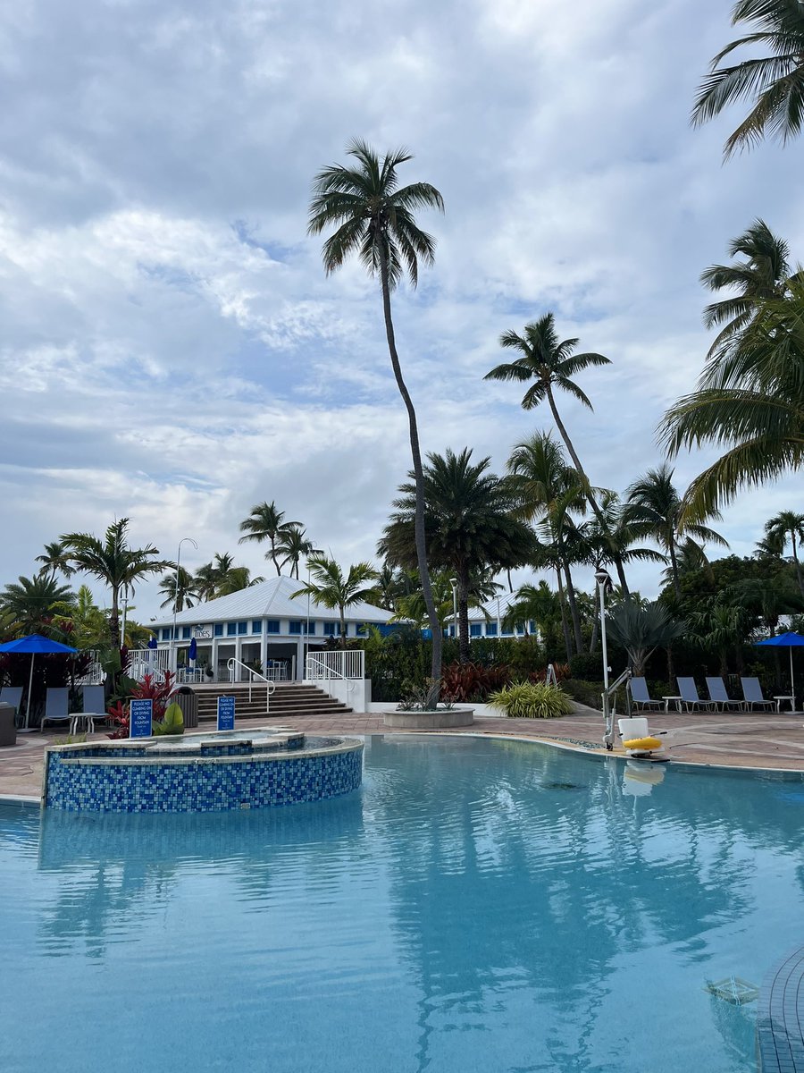 SWVatalaro's tweet photo. This week’s tweets are brought to you by Islamorada, the sport fishing capital of the world and my hometown 🎣💙#KeysKid #homefortheholidays https://t.co/A075WQxrKV