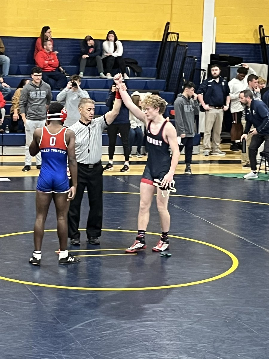 ElaineWeave13's tweet photo. Congratulations Jason @jasonweave12 Third Place at the Del Val Wrestling tournament today! #pingry @PingryAthletics #pingrywrestling2022 https://t.co/W22TVk0CXT