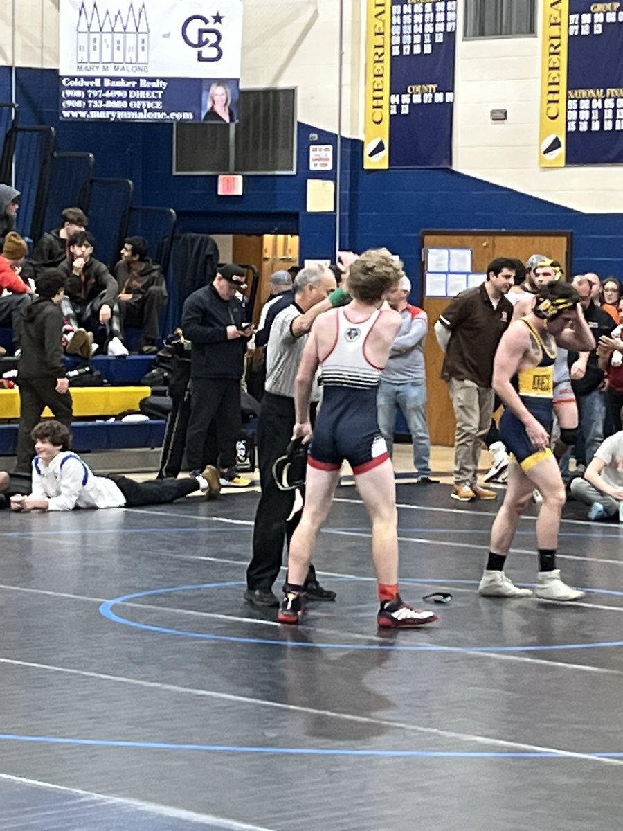 ElaineWeave13's tweet photo. Congratulations Jason @jasonweave12 Third Place at the Del Val Wrestling tournament today! #pingry @PingryAthletics #pingrywrestling2022 https://t.co/W22TVk0CXT