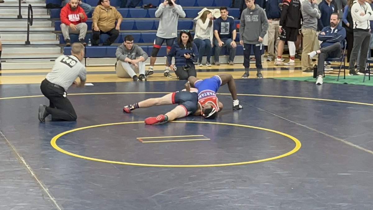 ElaineWeave13's tweet photo. Congratulations Jason @jasonweave12 Third Place at the Del Val Wrestling tournament today! #pingry @PingryAthletics #pingrywrestling2022 https://t.co/W22TVk0CXT