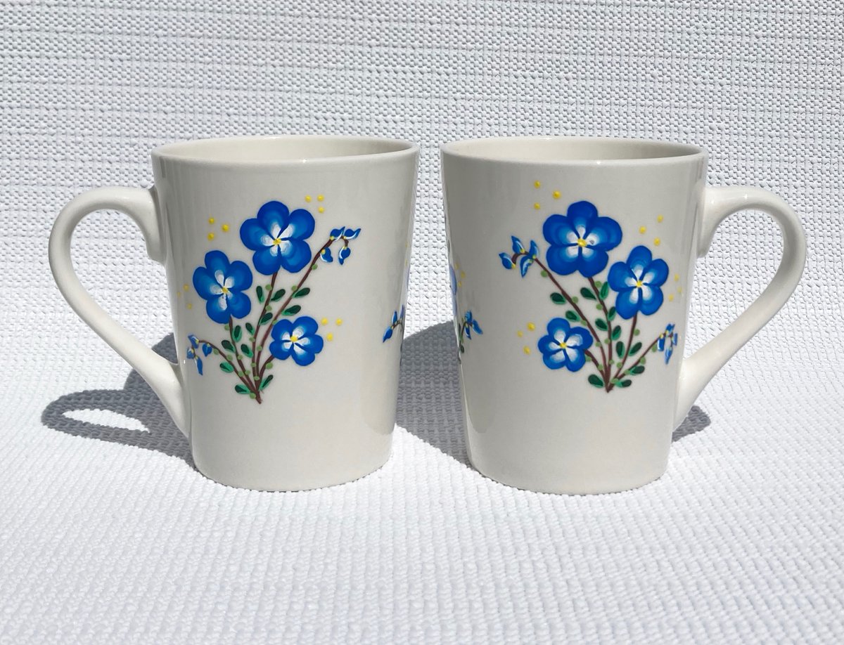 etsy.com/listing/103268… #coffeecups #paintedmugs #christmasgifts #TMTinsta #giftsformom #giftforcouple #coffeelovergift