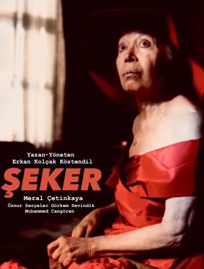 Erkan Kolçak Köstendil’in yazıp yönettiği, Meral Çetinkaya’nın başrolünde olduğu #Şeker, Atina Uluslararası Dijital Film Festivali’nde “En İyi Kısa Film” ödülüne layık görüldü. 👏