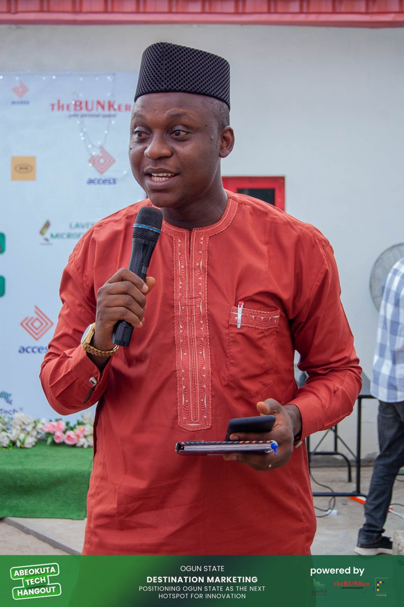 oguntech_'s tweet photo. #thebunker_abeokuta
#mtnNG
#theBUNKunkerABK
#mtnNG
#Oguntechcommunity
#Abktechhangout
#ATH3.0 https://t.co/Tdm22Uhc6h