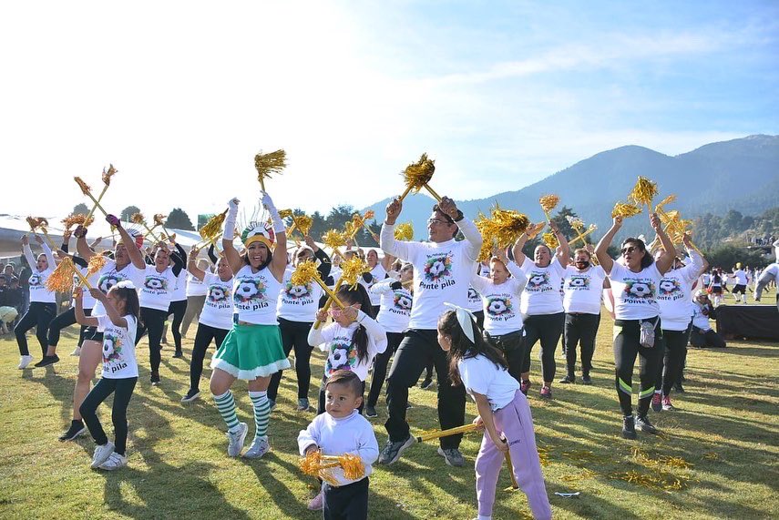Ponte_Pila_'s tweet photo. Hoy tuvimos La Gran Final de nuestro Mundialito #PontePila la sede fue en la alcaldía Tlalpan. 
Miles de niñas, niños, jóvenes y adultos participaron en esta gran final. 
¡Comparte tu experiencia y sube tu foto en los comentarios!

#PontePila pon #SaludEnTuVida @Claudiashein https://t.co/SN1aKD1MCg