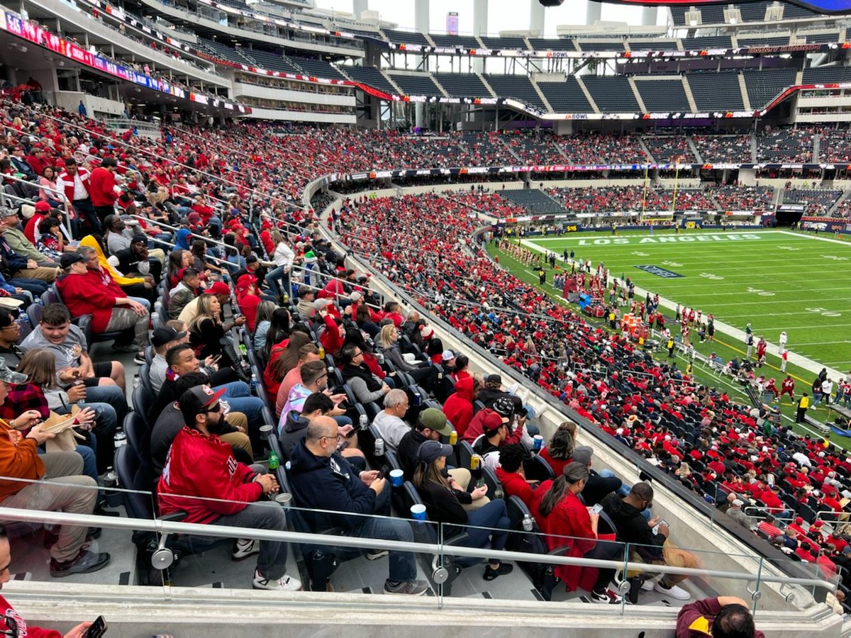 Fresno State fans have shown up at the Jimmy Kimmel LA Bowl. 

It's about 230 miles from Fresno St to SoFi Stadium in LA.

For those wondering:

It takes about 3 hours to drive the first 200 miles and 3 additional hours to drive the last 30 miles.