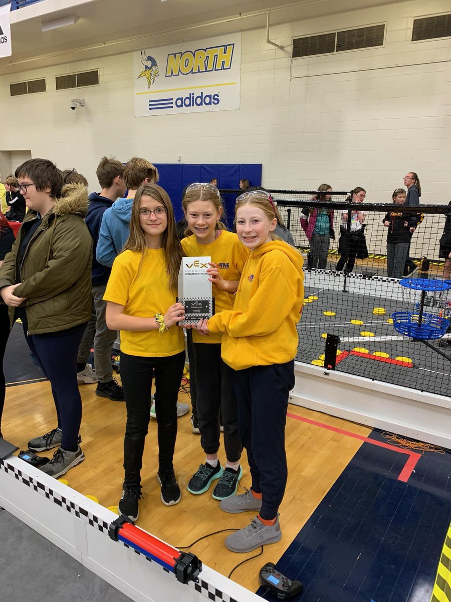 WahooRobotics's tweet photo. Omaha North - team E wins Design Award and team D wins Judges Award!!  Congrats!!!  #ExCellenceEverywhere #GoWahooBlue #RollCavs Wahoo Robotics Wahoo Public Schools https://t.co/xgl2PZ1STl