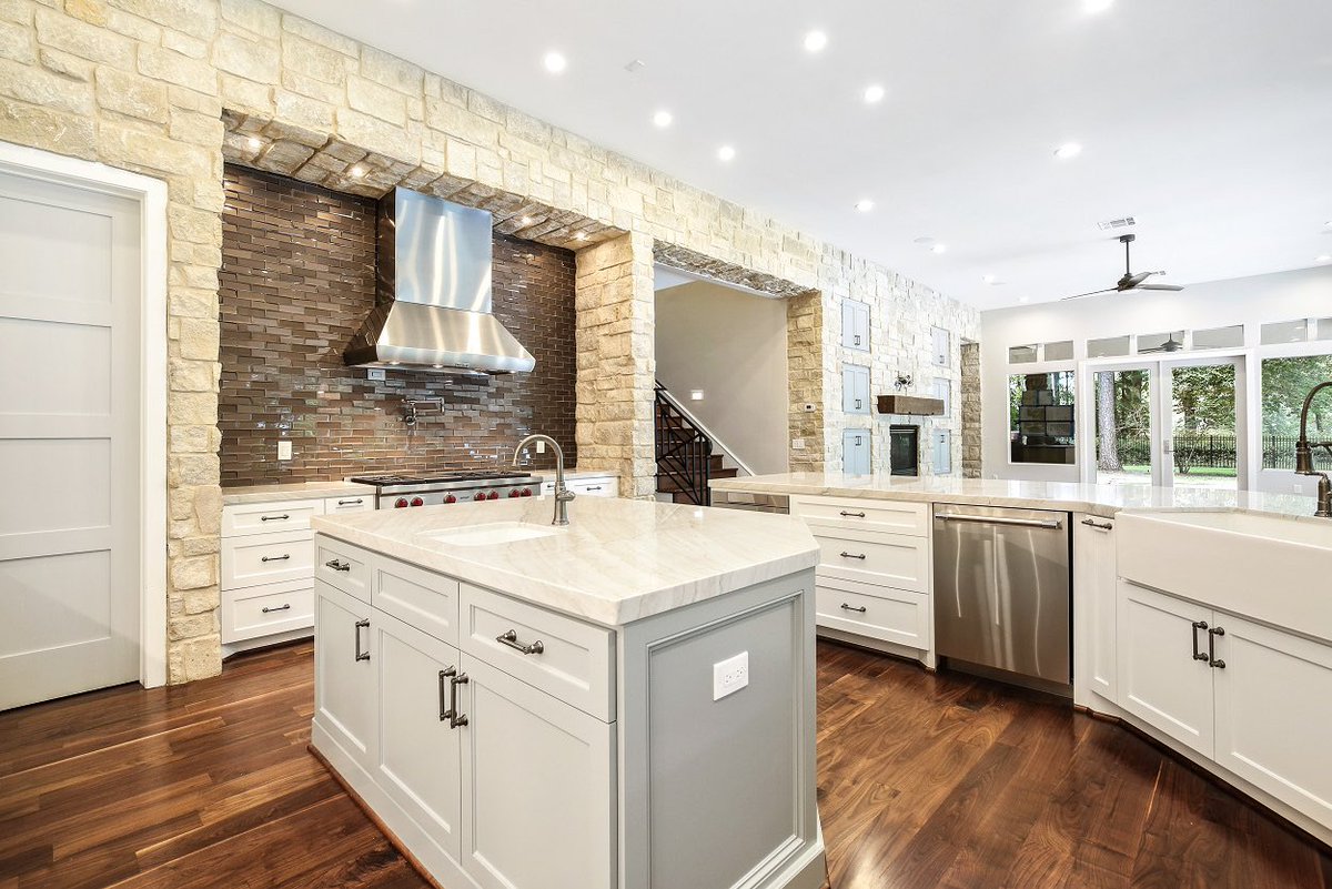 Kitchen design is so important when it comes to creating a beautiful and functional space. #KitchenDesign #interiordesign #kitchensoftwitter