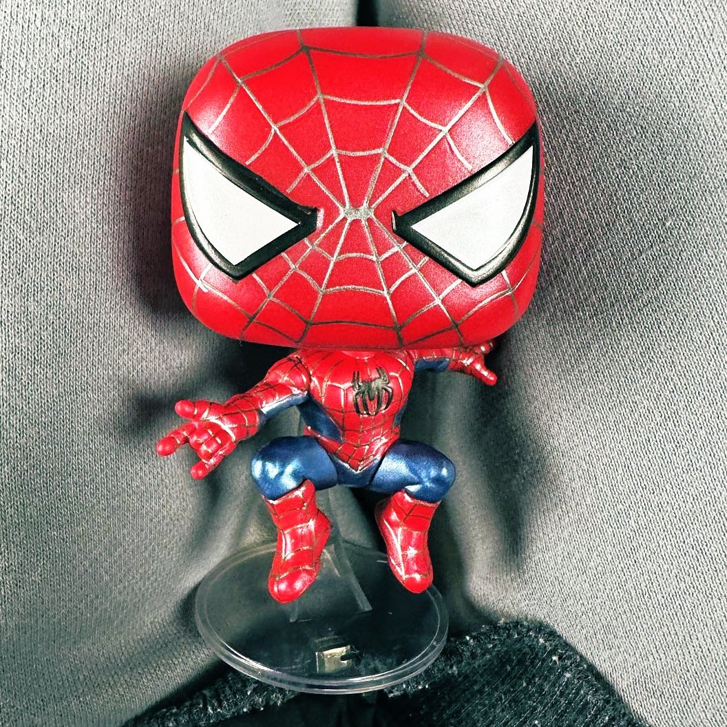 Funko Pop Friendly Neighborhood Spiderman Hot Topic Exclusive In