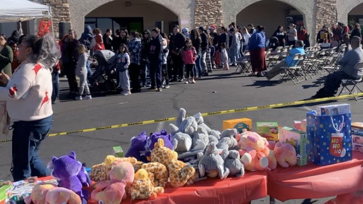 Christ0pherAZ's tweet photo. We are so grateful to all of our grassroots leaders and volunteers who made today’s Christmas Toy Drive at the @GOP Hispanic Community Center a huge success! 

Proud of the lasting relationships we are building with the Hispanic Community right here in Arizona. #LeadRight https://t.co/LpfIIRmxkr