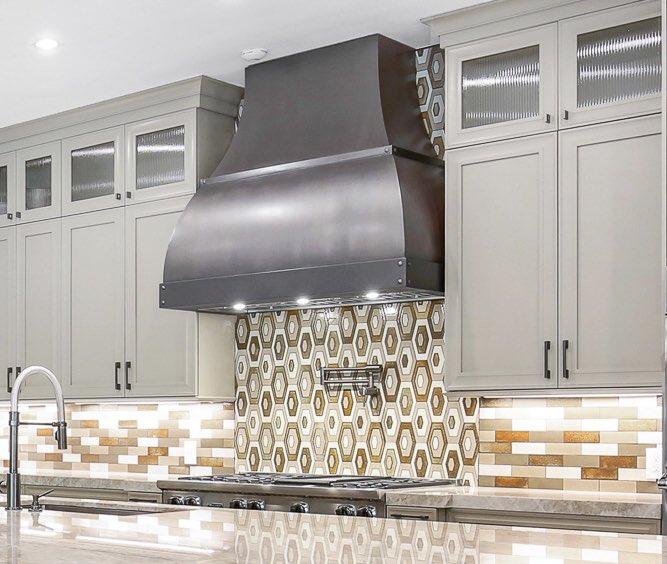 Think about how you use your kitchen and what features would make it the most efficient for you. #KitchenDesign #interiordesign #kitchensoftwitter
