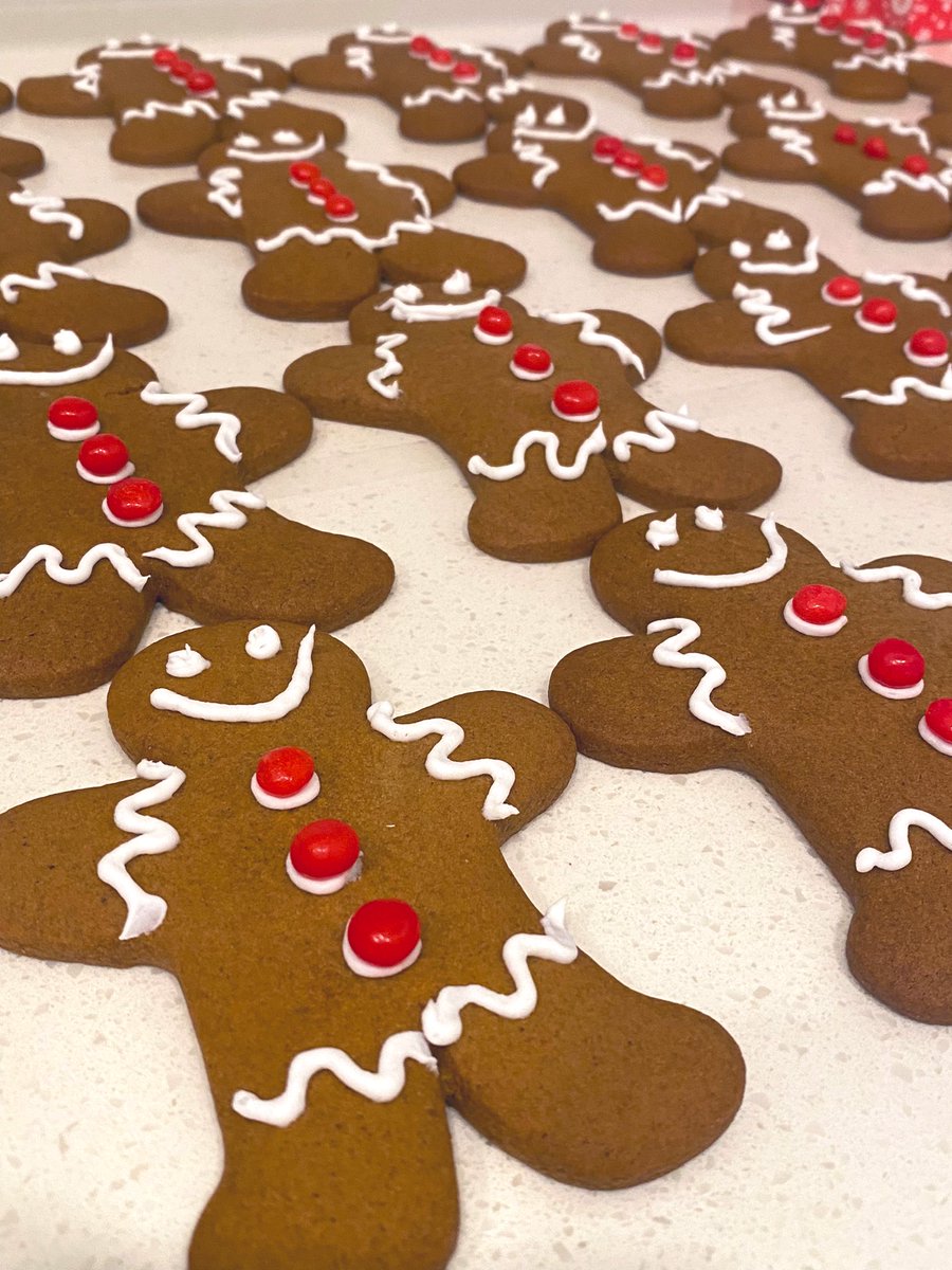 They are not the prettiest but they taste really good. #gingerbreadcookies