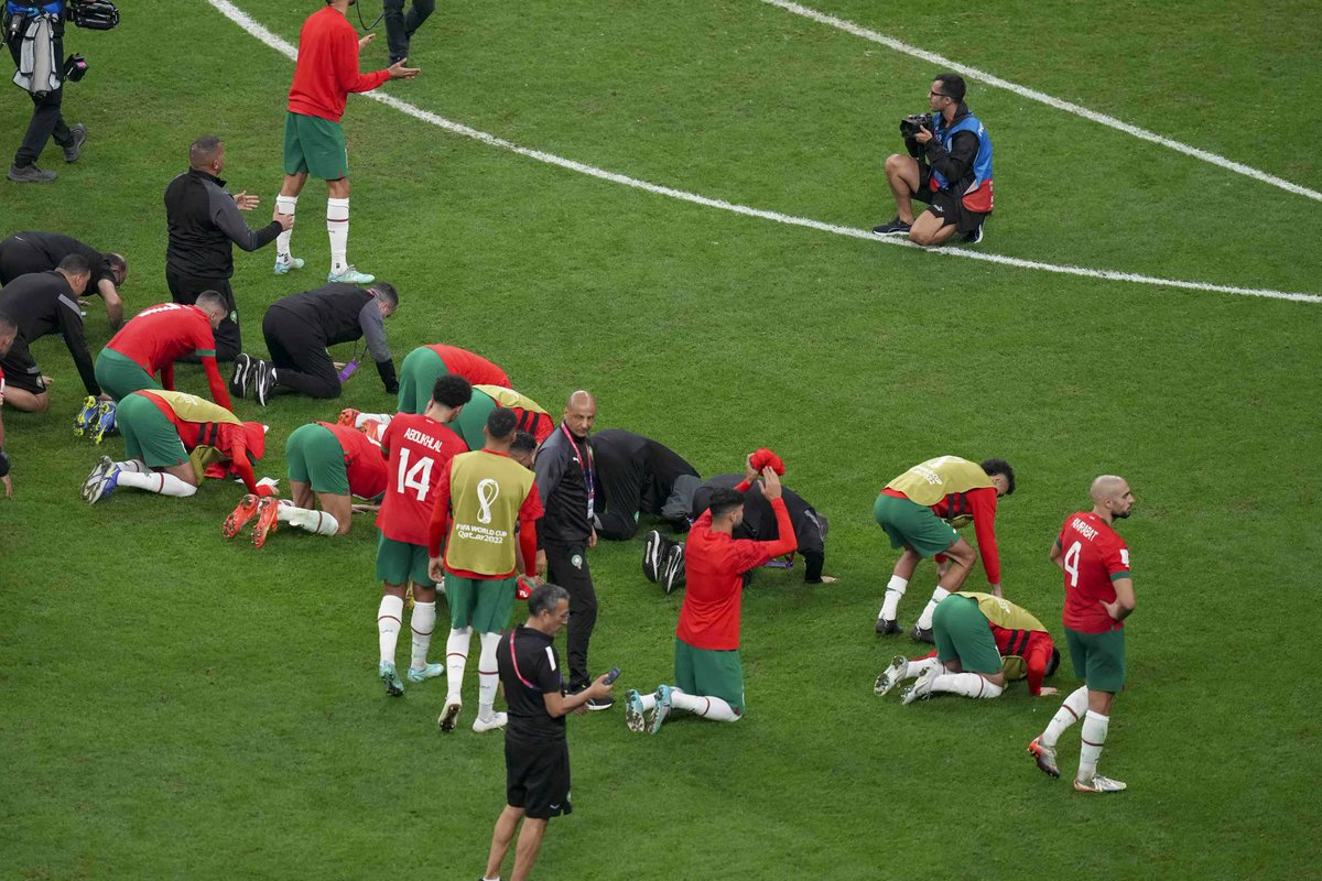 ActuFoot_'s tweet photo. Grâce à sa quatrième place en Coupe du monde, le Maroc 🇲🇦 va passer de la 22ème place à la 11ème place au classement FIFA. 🤯 https://t.co/dmLsZmUcFS