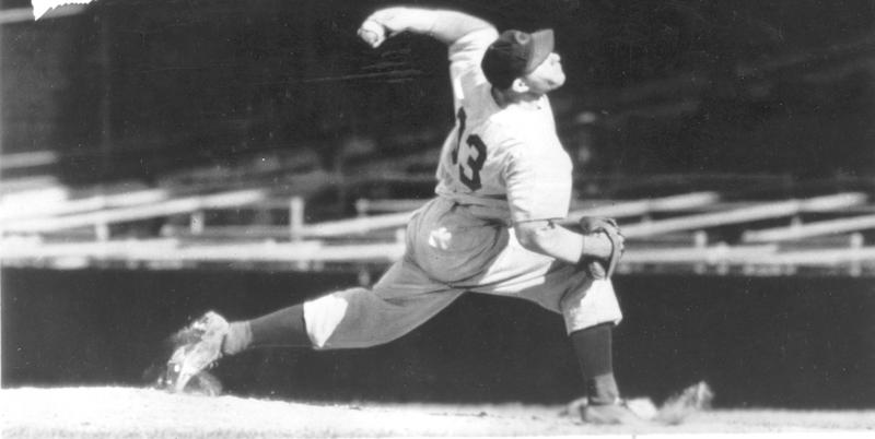 baseballinpix's tweet photo. Johnny Vander Meer pitching, 1938 https://t.co/13NU75n219