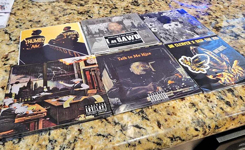 🚨 Last giveaway of 2022 🚨 

One winner will get CDs from J. Arrr x K!NG jvmes, Hype, Backwood Sweetie, IAMGAWD x Max Julien + more.

RT the post to get 1 entry and get 1 extra entry by sharing your favorite underground album of 2022 in the replies.

Contest ends 12/26