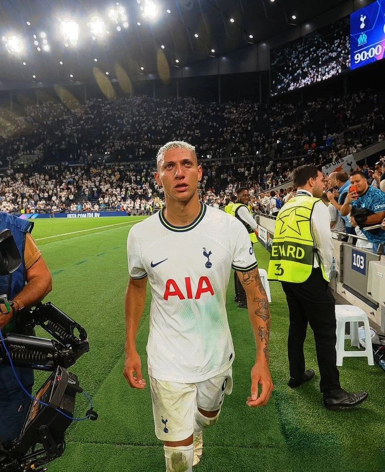 💭 (@thinkerlison) on Twitter photo 