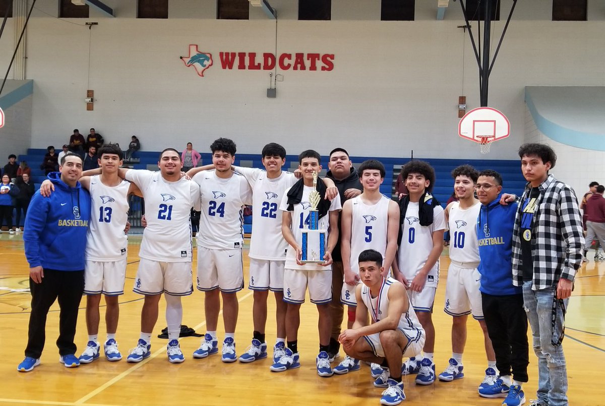SE_EagleHoops's tweet photo. Your San Elizario Eagles are tournament champions! The grit, the fight, and competitiveness these guys bring is amazing! 🏆#SEHStheBest #BYT @Agon9494 @Johnnytapia2005 @RichGutierrez19 @Marioni_SEHS @CjakschJaksch https://t.co/EIABtYVHJR