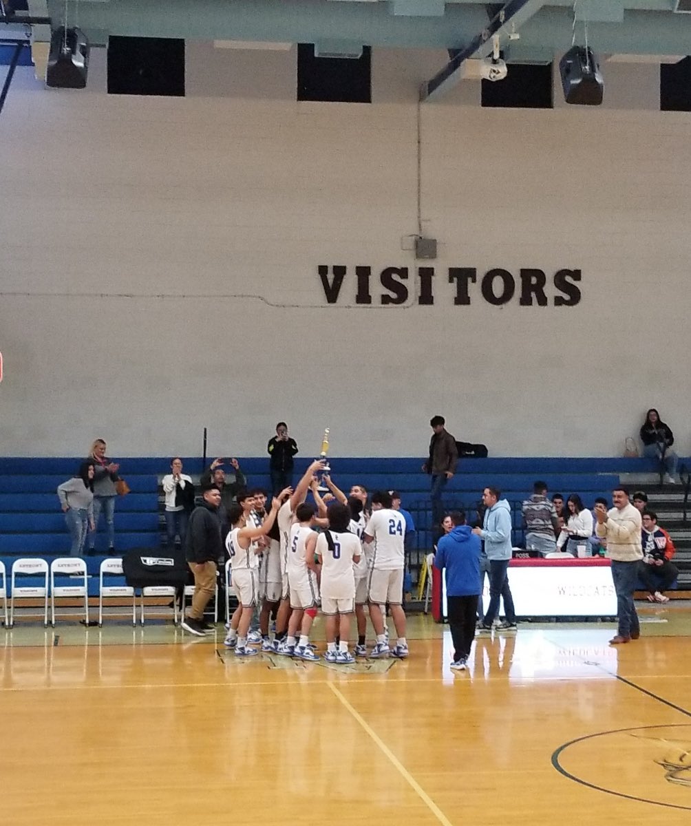 Your San Elizario Eagles are tournament champions! The grit, the fight, and competitiveness these guys bring is amazing! 🏆#SEHStheBest #BYT <a href="/Agon9494/">Coach Gonzalez</a> <a href="/Johnnytapia2005/">Johnny Tapia</a> <a href="/RichGutierrez19/">Richard Gutierrez</a> @Marioni_SEHS <a href="/CjakschJaksch/">Christine Jaksch</a>