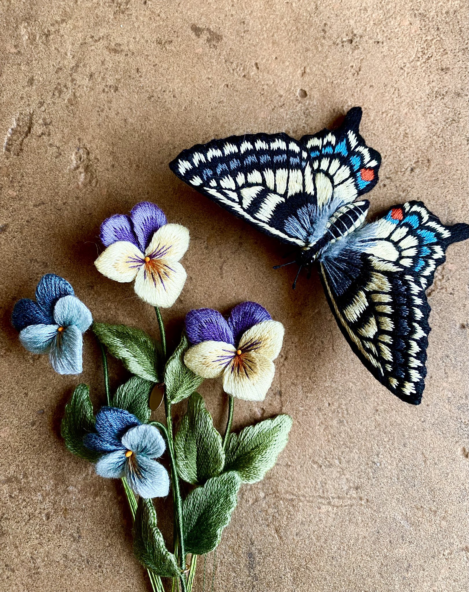 PieniSieni（ピエニシエニ） オフフープ立体刺繍作家 on X