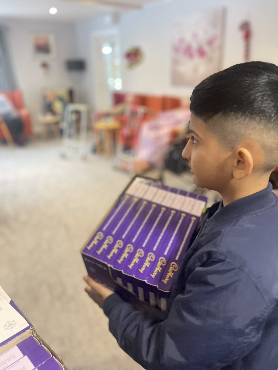 alloaroadshop's tweet photo. A visit to @carrondalehome with chocolates for all the elderly Residents. They all loved Rayyan 🥰 https://t.co/1VYVyvzKlC