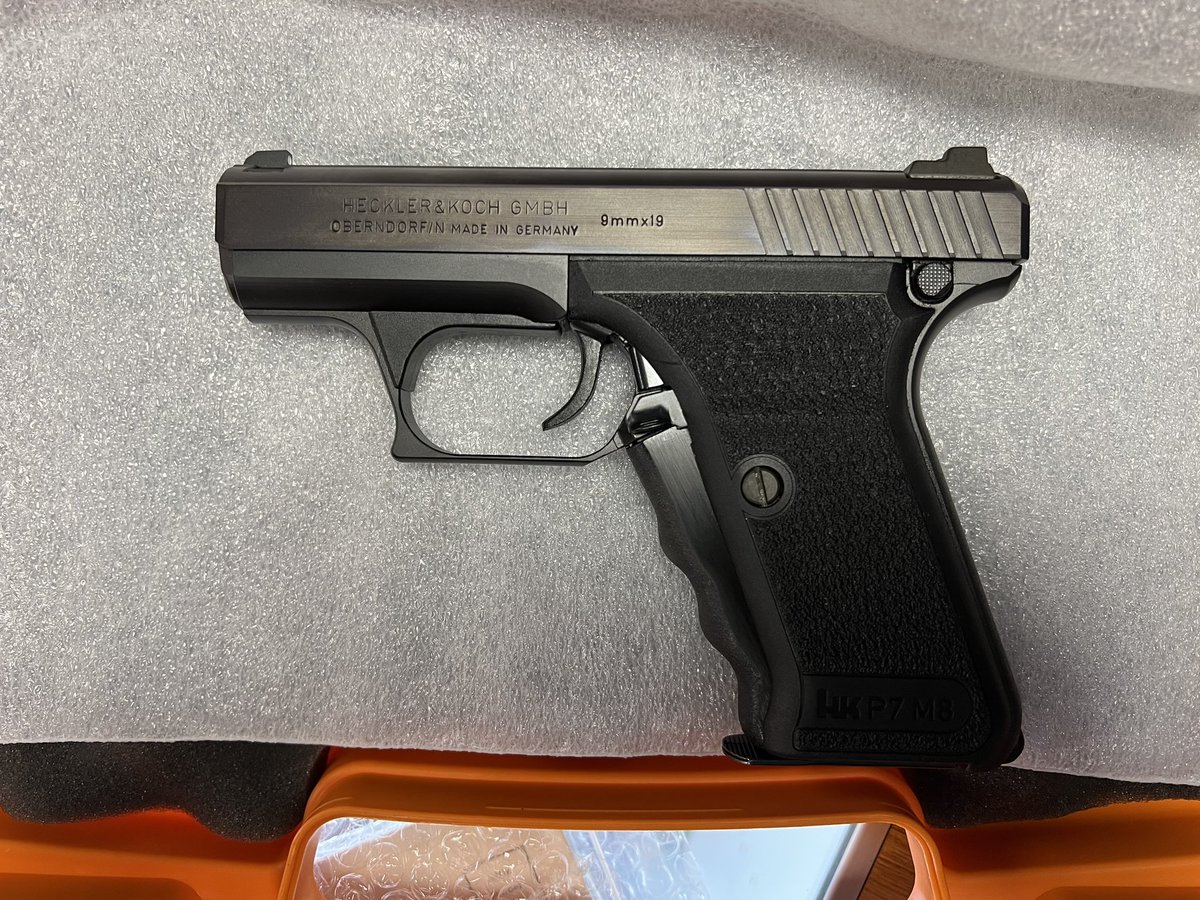 StanSmithsSUV's tweet photo. Picked up a pair of HK P7M8s today. One with no import marks (got orig box &amp; manuals for both, and test target for the non-marked one). Stoked. #Hk #HandK #P7 #P7M8 #P7M10 #P7M13 #P7PSP #CandR #CuriosandRelics #HecklerandKoch https://t.co/ik4neCDiST