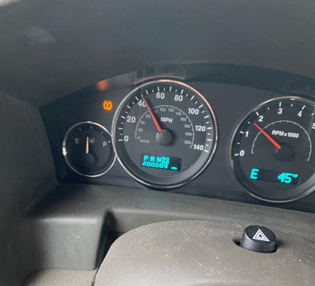 DRMConsulting's tweet photo. @Jeep my Commander just turned 200k and going strong. Need a few more. Love to have one back! https://t.co/CkYJtzqWG5