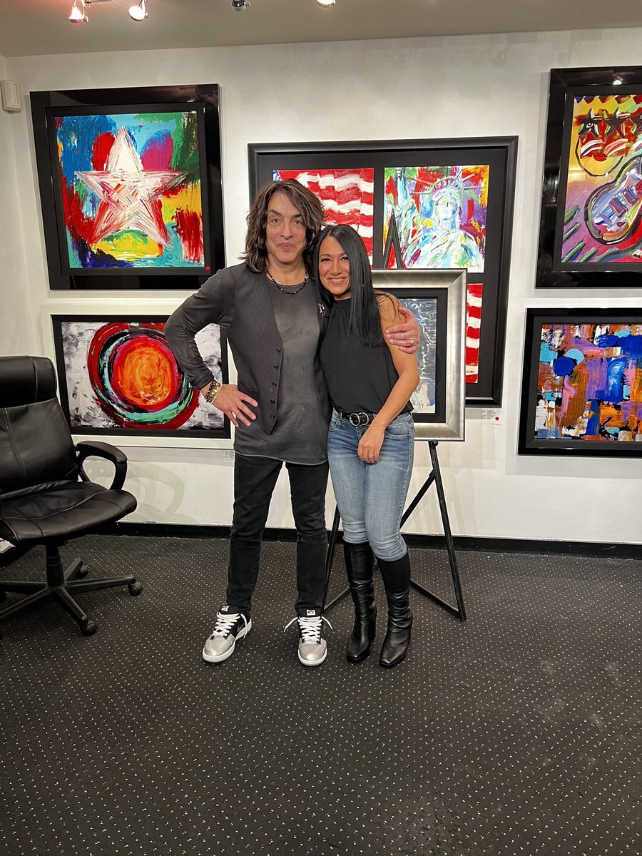 RobinxoxXoxo's tweet photo. My Kisstory... @PaulStanleyLive in New Jersey ⭐️🖤🔥🔥 https://t.co/UlwRshpS7k