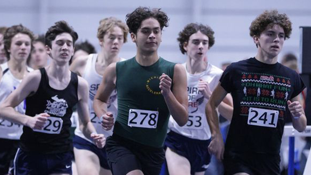 MileSplitMI's tweet photo. A great opener today for our team's Michigan-based reporting at the LAB MITS Series No. 1. Big thanks to meet manager Rolando Eccleston for hosting. Looking forward to regular trips to this incredible facility in 2023 @_LAB_TC @_R_Eccleston_ @Alonso__Ball @OHMileSplit @dsnpics https://t.co/vxuLLlQwM0