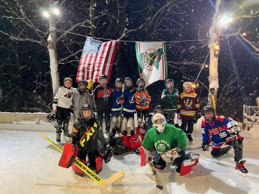 RochesterREDSQA's tweet photo. Great Christmas party at the Saj’s tonight! The boys had a blast, thank you for hosting! @RochYouthHockey #sqahockey #saturdayisahockeyday #hockeymomchallenge https://t.co/fc7cAWl0fB