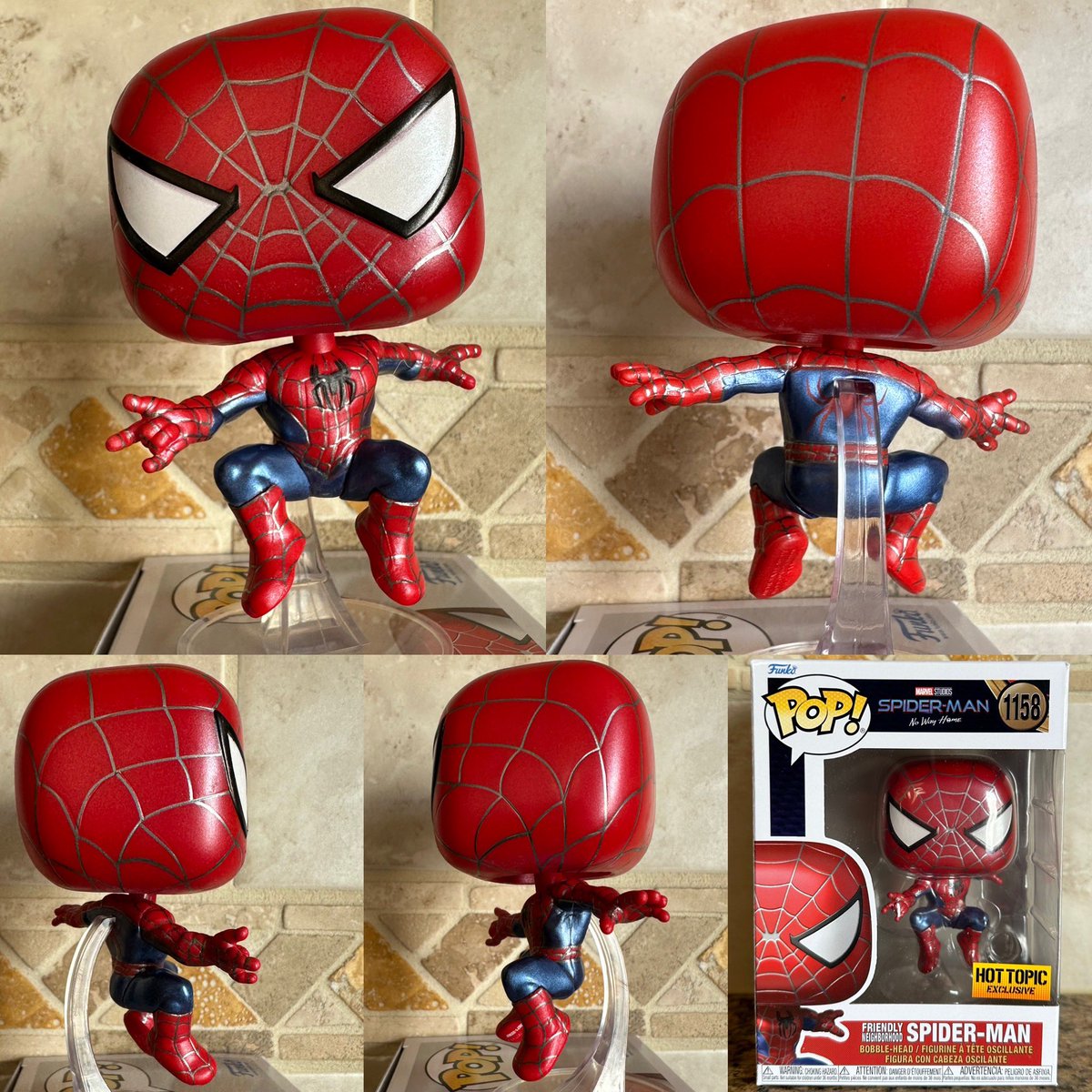 Out of box look at Hot Topic exclusive Metallic Spider-Man 