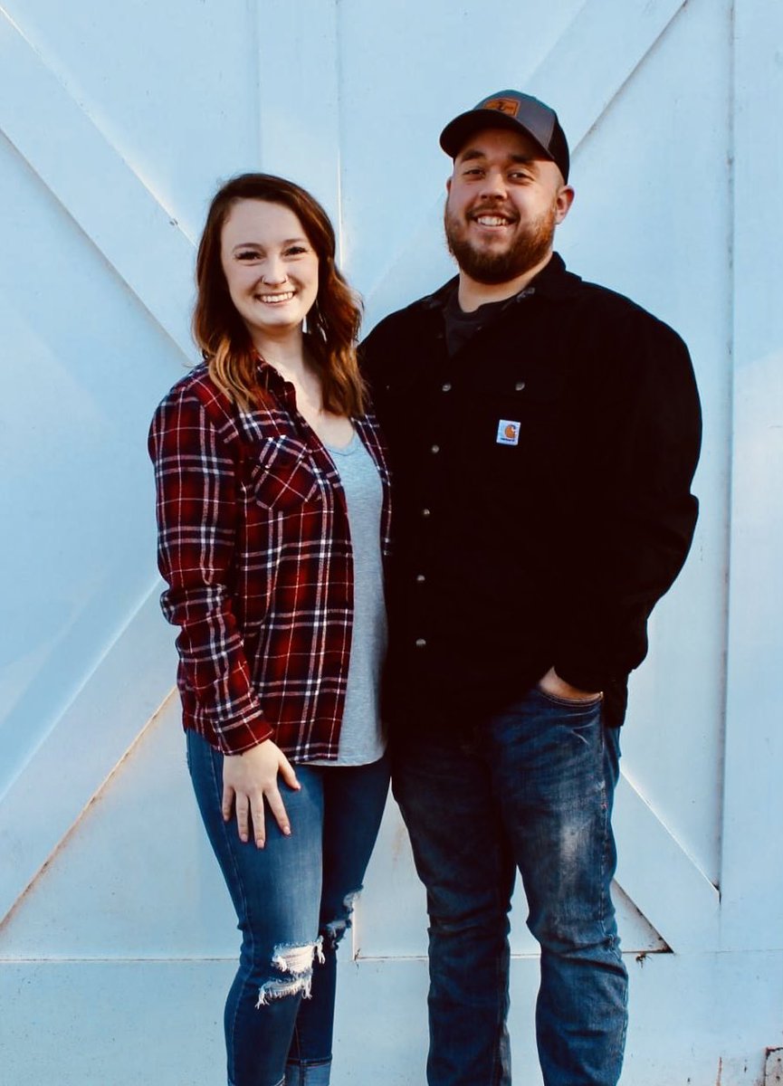 SierraDevine08's tweet photo. you’re KIDDING ME! 😍

(posting on Twit since my parents don’t have one, I just have to brag about how beautiful my family is!)

+ as always, thank you to Nicole for capturing ❤️ https://t.co/MgPTbOLrVx