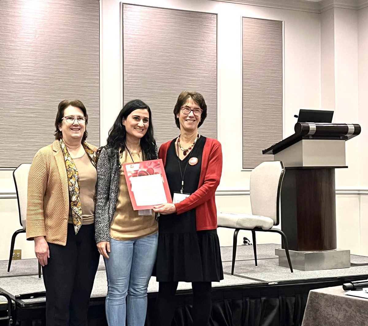 Terrific #ASH2022 congress and #TRTH program! So grateful to be part of this amazing group of great early carreer scientists!! Thank to the inspiring mentors that I met along my way!!Looking forward to new collaborations with wonderful friends! <a href="/ASH_hematology/">ASH</a> <a href="/EHA_Hematology/">European Hematology Association</a>