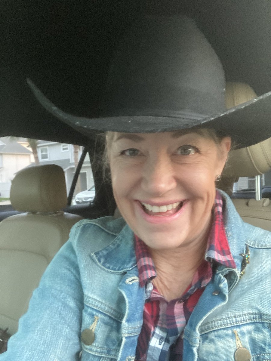 fknutson12's tweet photo. @OKESOwls @FlaglerSchools #RodeoRoundUp Third grade cowhands rounded up some numbers! Yeehaw! https://t.co/BdkChhF7nn