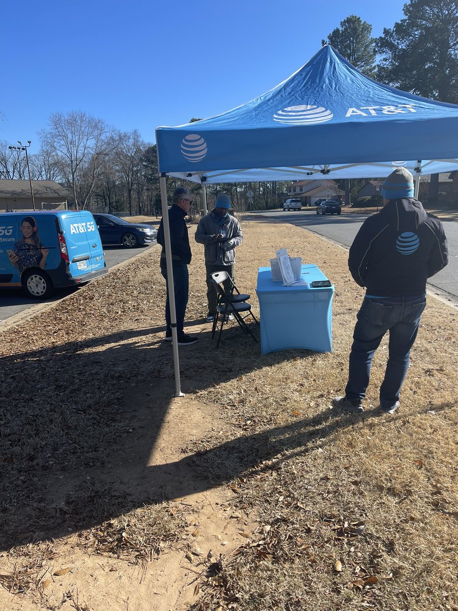 Word on the street, Fiber is the hottest gift to give this season!!! So we making it happen <a href="/KamoFibersMW/">FIBER’S MOST WANTED</a> @ssthefiberqueen <a href="/WesleyKyleNeal/">Wesley Kyle Neal 🌵</a> <a href="/AlyssaMoore_12/">Alyssa Moore</a>