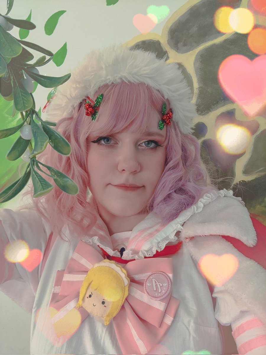 ChiMeian's tweet photo. Can you believe another year has almost passed already(ﾉﾟ0ﾟ)ﾉ~?!It's so heartwarming to see everyone festive &amp; cheerful this season.

I want to thank all of the lovely Mina-sama who returned home to us for the Christmas event&amp;wish everyone a magical journey into the new year! https://t.co/TsDpKGUd2u