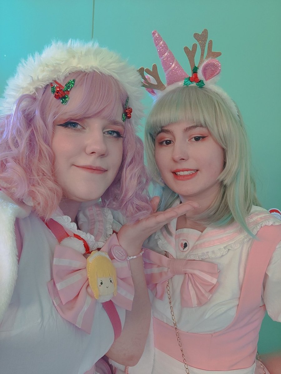 ChiMeian's tweet photo. Can you believe another year has almost passed already(ﾉﾟ0ﾟ)ﾉ~?!It's so heartwarming to see everyone festive &amp; cheerful this season.

I want to thank all of the lovely Mina-sama who returned home to us for the Christmas event&amp;wish everyone a magical journey into the new year! https://t.co/TsDpKGUd2u