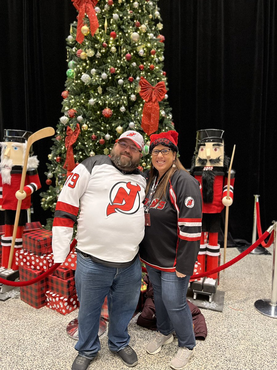 LBKolaya's tweet photo. Christmas….Nj Devils style  #prupics https://t.co/1HjrRxjyAO