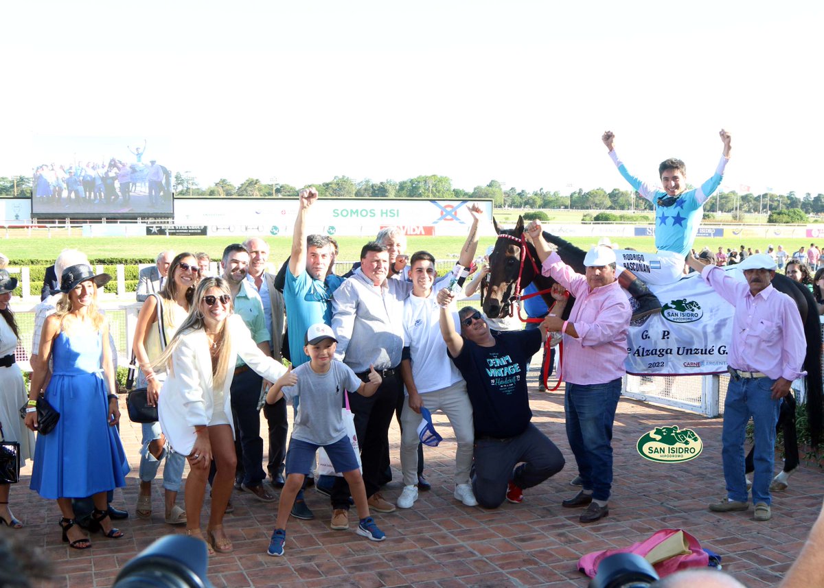 HipodromoSI's tweet photo. ✅ En el Hipódromo San Isidro se disputó el #GPAlzagaUnzué (G1 - 1000 metros), donde se impuso #JustOnTime (Hurricane Cat), del #StudValleMaría, entrenado por #AngelCampora y dirigido por #RodrigoBascuñan. https://t.co/1h2tnq19HY