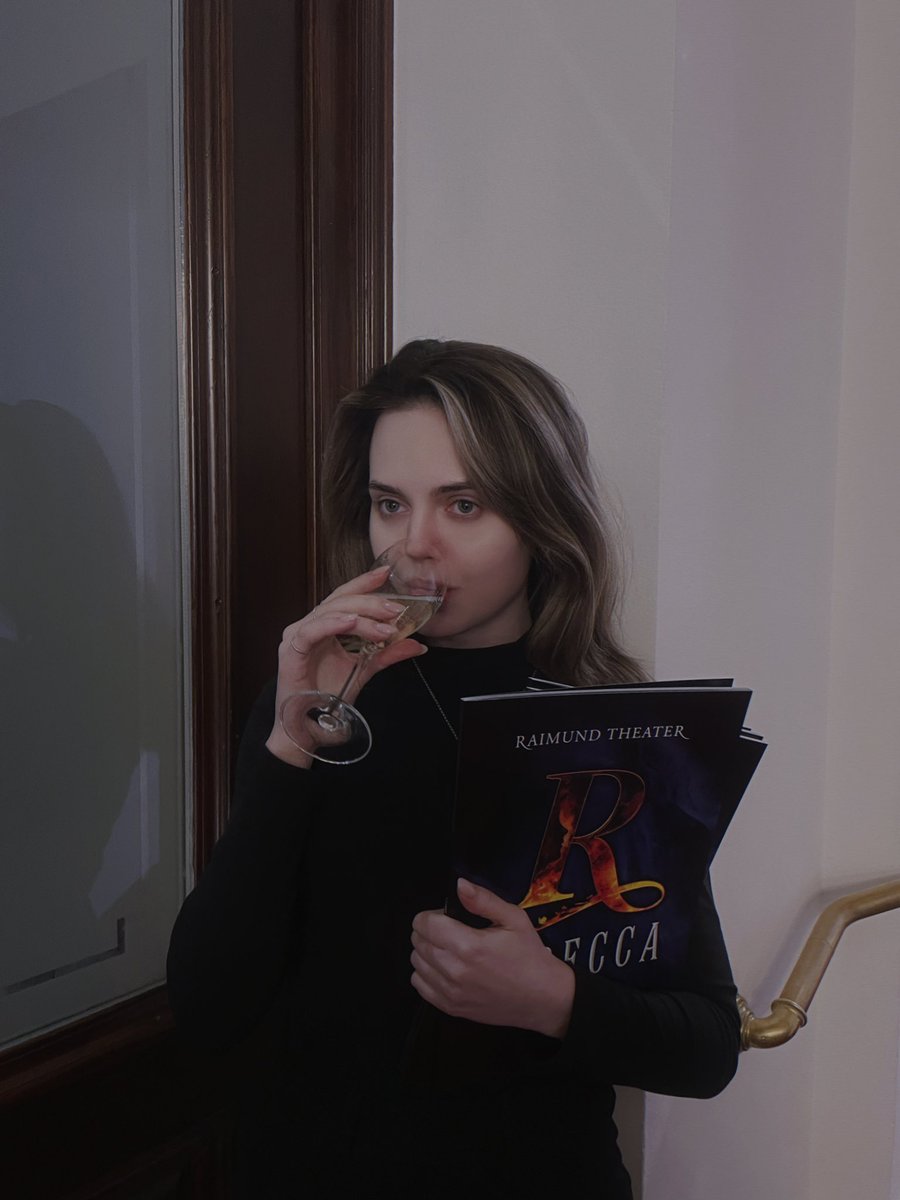 Сбылась маленькая мечта любителя мюзиклов, посмотрела Ребекку в Вене 💔 Ещё и с Марком Зайбертом в роли де Винтера…