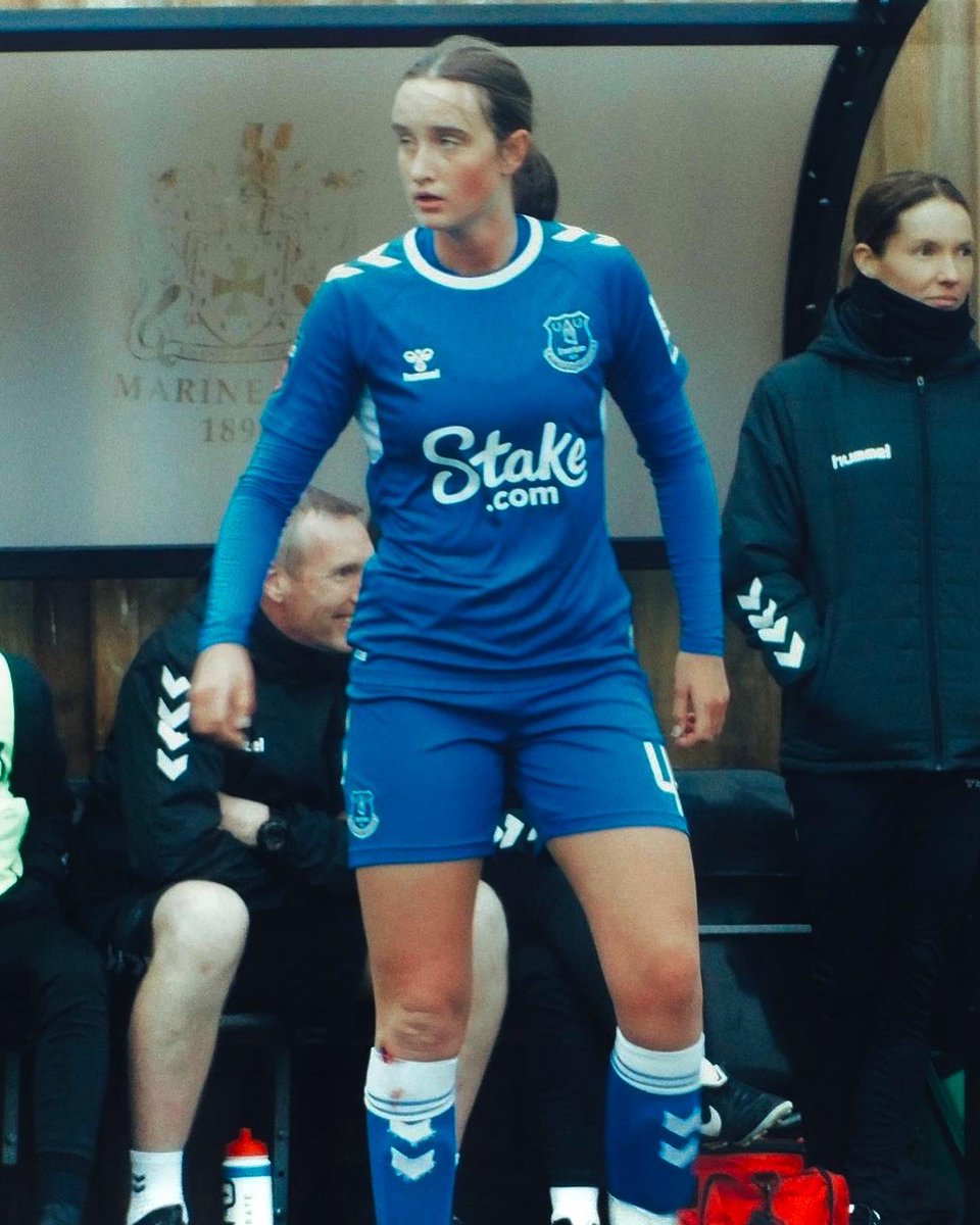 taylorhow7's tweet photo. So happy to have made my senior debut 💫💙 https://t.co/Pz7xiGwuOT