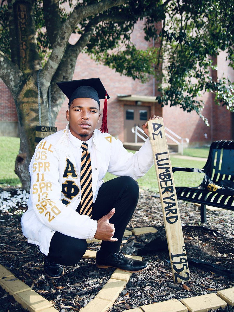 chay3l's tweet photo. Officially a First Generation Graduate🎓 #GramFam https://t.co/JnXZy0f4gM