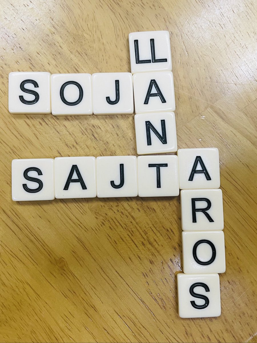 la_igualada's tweet photo. Yo jugando scrabble #sajta 🤤🤤🤤 https://t.co/Sz2YZVyokz
