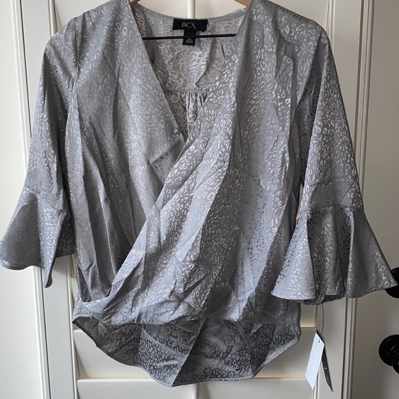 chrimanb's tweet photo. So good I had to share! Check out all the items I'm loving on @Poshmarkapp from @audivadesign @Glorygathered #poshmark #fashion #style #shopmycloset #buddylove #bcx #gerber: https://t.co/ssLBhwWLh1 https://t.co/rWyPSZhYji