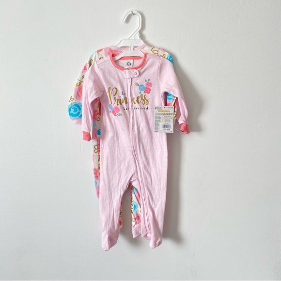 chrimanb's tweet photo. So good I had to share! Check out all the items I'm loving on @Poshmarkapp from @audivadesign @Glorygathered #poshmark #fashion #style #shopmycloset #buddylove #bcx #gerber: https://t.co/ssLBhwWLh1 https://t.co/rWyPSZhYji
